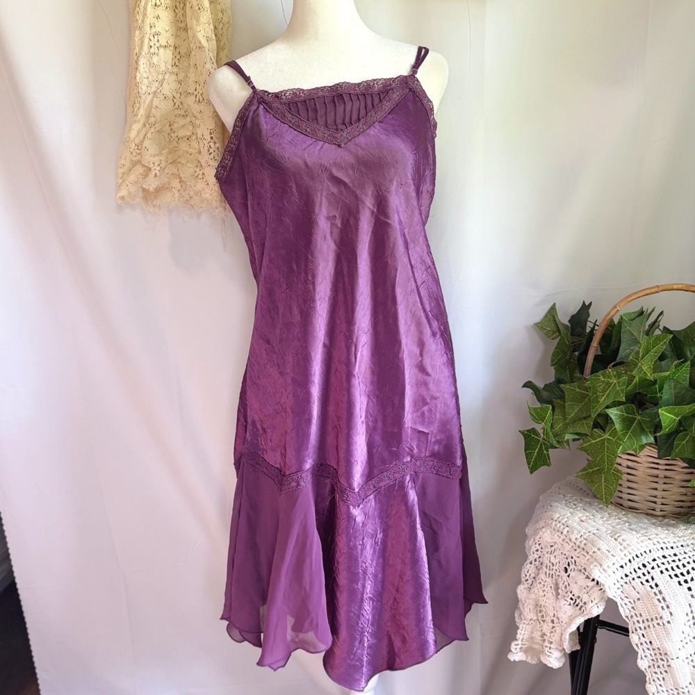 Whimsical Enchanting Purple Satin Lace Trim Nightgown Chemise Sleepwear S